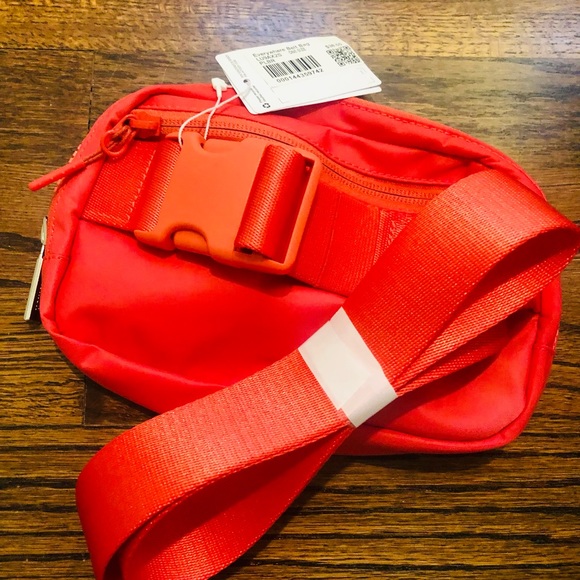 Everywhere Belt Bag- PALE RASPBERRY! - Picture 5 of 7